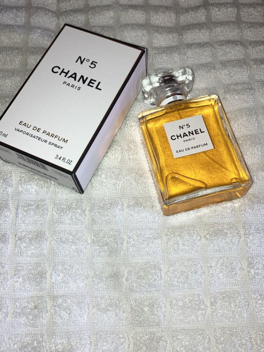 Chanel No.5 Eau de Parfum - Picture 2 of 10